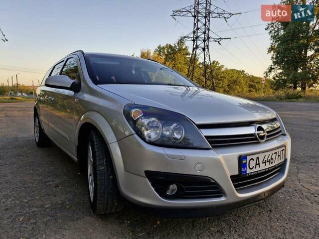 Сірий Опель Астра, об'ємом двигуна 1.6 л та пробігом 235 тис. км за 5500 $, фото 1 на Automoto.ua