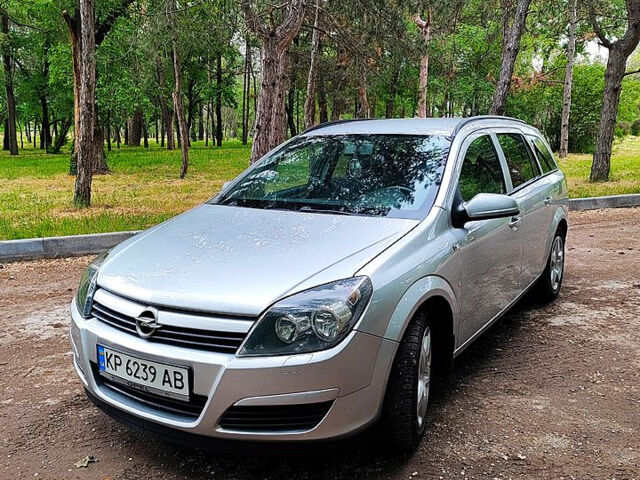 Серый Опель Астра, объемом двигателя 1.2 л и пробегом 281 тыс. км за 5300 $, фото 1 на Automoto.ua
