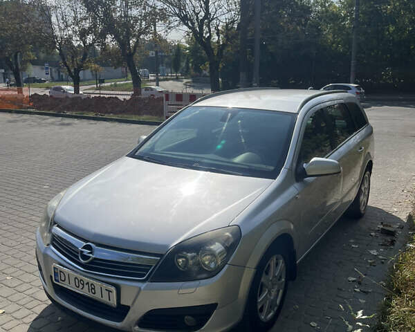 Сірий Опель Астра, об'ємом двигуна 1.91 л та пробігом 262 тис. км за 4999 $, фото 1 на Automoto.ua