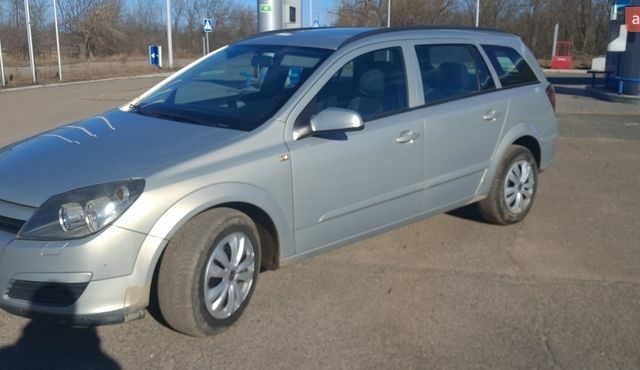 Серый Опель Астра, объемом двигателя 1.6 л и пробегом 250 тыс. км за 4950 $, фото 1 на Automoto.ua