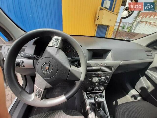 Сірий Опель Астра, об'ємом двигуна 1.9 л та пробігом 216 тис. км за 6500 $, фото 1 на Automoto.ua