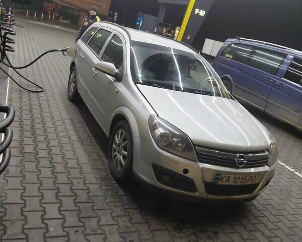 Серый Опель Астра, объемом двигателя 1.6 л и пробегом 221 тыс. км за 3250 $, фото 1 на Automoto.ua
