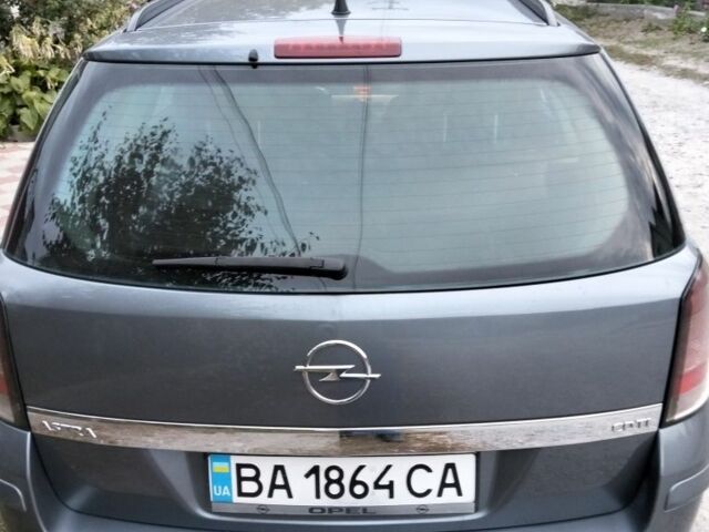 Серый Опель Астра, объемом двигателя 0 л и пробегом 310 тыс. км за 4000 $, фото 1 на Automoto.ua