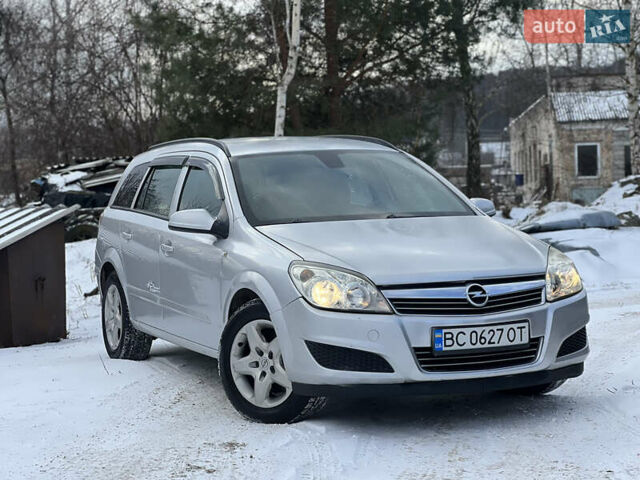 Серый Опель Астра, объемом двигателя 1.9 л и пробегом 263 тыс. км за 4250 $, фото 1 на Automoto.ua