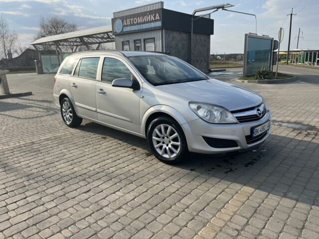Серый Опель Астра, объемом двигателя 1.7 л и пробегом 265 тыс. км за 3900 $, фото 1 на Automoto.ua