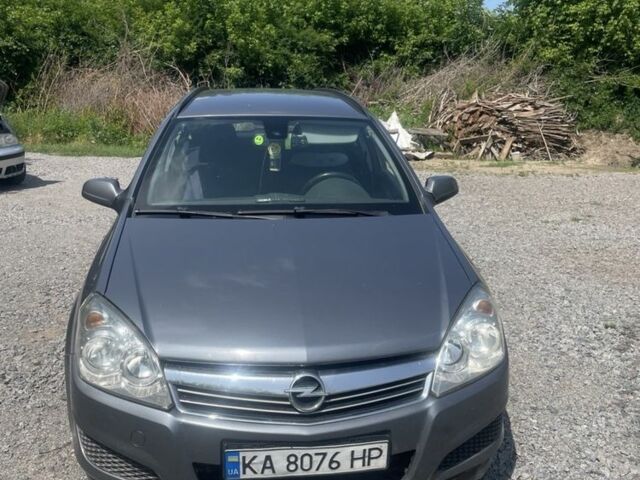 Серый Опель Астра, объемом двигателя 1.9 л и пробегом 450 тыс. км за 5000 $, фото 1 на Automoto.ua