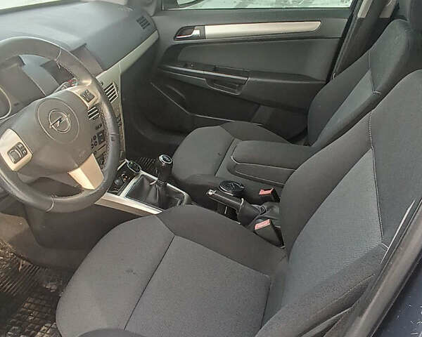 Сірий Опель Астра, об'ємом двигуна 1.6 л та пробігом 107 тис. км за 6300 $, фото 1 на Automoto.ua