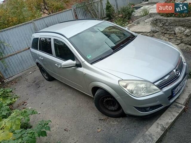 Серый Опель Астра, объемом двигателя 1.6 л и пробегом 385 тыс. км за 4300 $, фото 1 на Automoto.ua