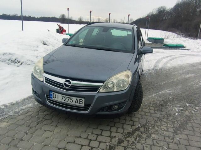 Серый Опель Астра, объемом двигателя 1.6 л и пробегом 192 тыс. км за 5100 $, фото 1 на Automoto.ua