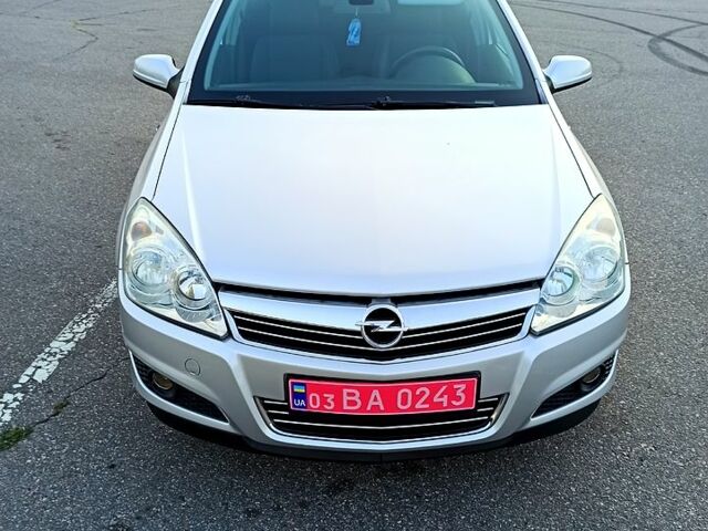 Серый Опель Астра, объемом двигателя 1.6 л и пробегом 180 тыс. км за 5300 $, фото 1 на Automoto.ua