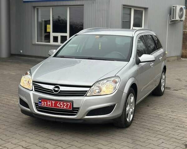 Серый Опель Астра, объемом двигателя 1.6 л и пробегом 160 тыс. км за 5400 $, фото 1 на Automoto.ua