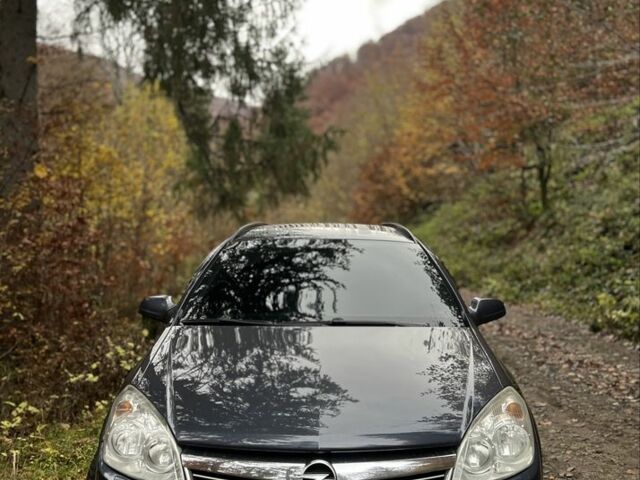 Серый Опель Астра, объемом двигателя 1.9 л и пробегом 241 тыс. км за 5100 $, фото 1 на Automoto.ua