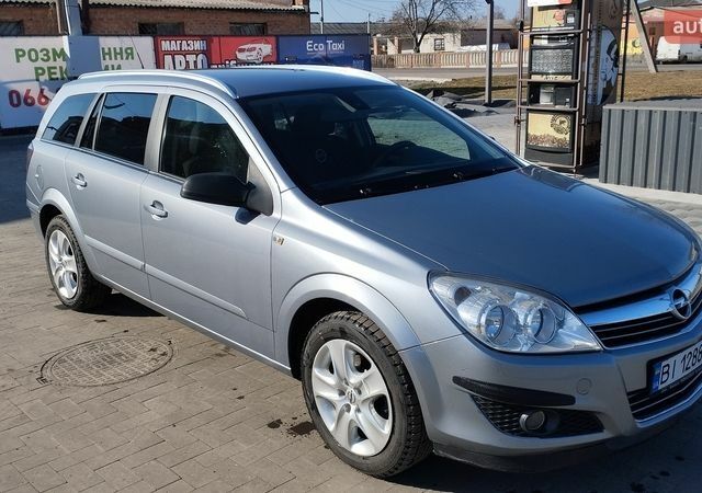 Серый Опель Астра, объемом двигателя 1.6 л и пробегом 173 тыс. км за 6000 $, фото 1 на Automoto.ua