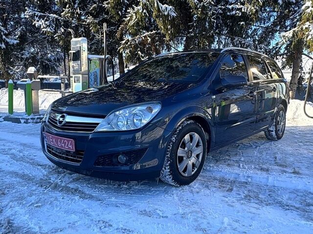 Серый Опель Астра, объемом двигателя 1.6 л и пробегом 250 тыс. км за 5500 $, фото 1 на Automoto.ua