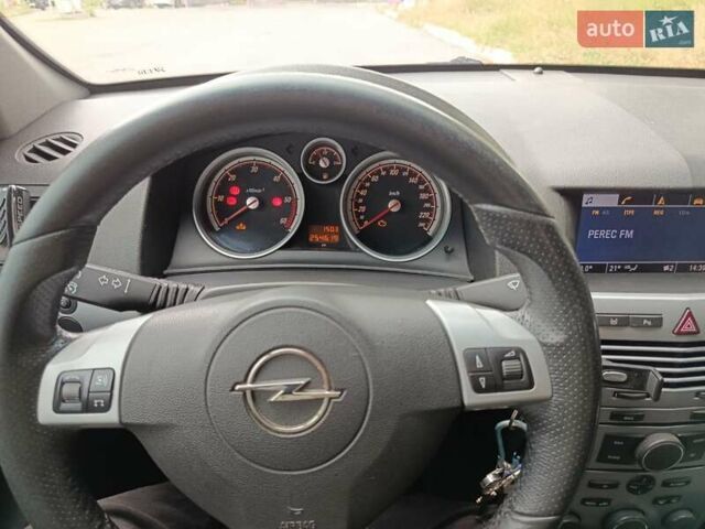 Сірий Опель Астра, об'ємом двигуна 1.9 л та пробігом 255 тис. км за 5150 $, фото 1 на Automoto.ua