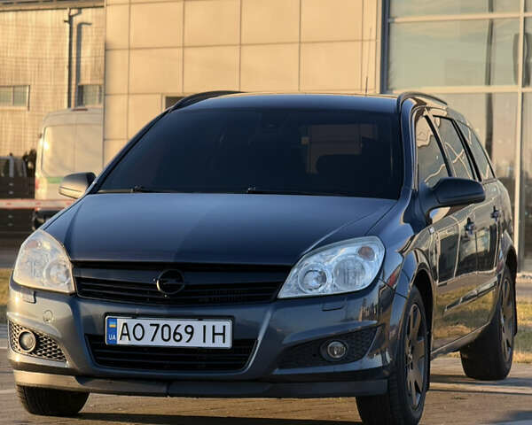 Серый Опель Астра, объемом двигателя 1.9 л и пробегом 241 тыс. км за 5555 $, фото 1 на Automoto.ua