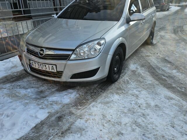 Серый Опель Астра, объемом двигателя 1.9 л и пробегом 198 тыс. км за 4350 $, фото 1 на Automoto.ua