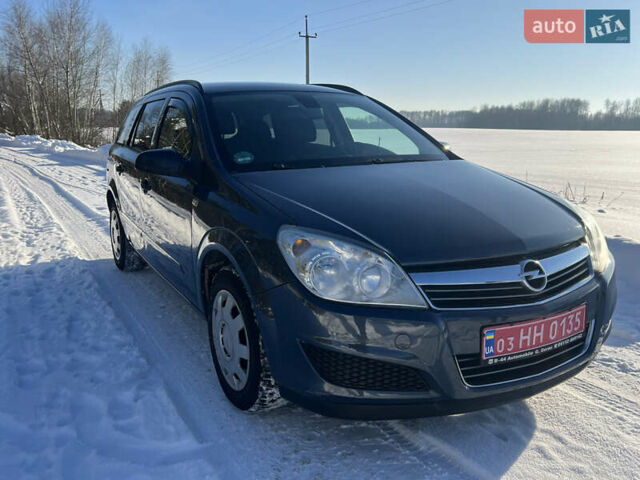 Серый Опель Астра, объемом двигателя 1.6 л и пробегом 217 тыс. км за 4950 $, фото 1 на Automoto.ua