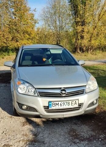 Серый Опель Астра, объемом двигателя 1.6 л и пробегом 236 тыс. км за 5100 $, фото 1 на Automoto.ua