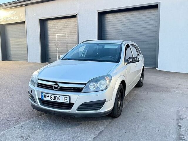 Сірий Опель Астра, об'ємом двигуна 1.6 л та пробігом 303 тис. км за 4400 $, фото 1 на Automoto.ua