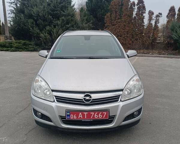 Сірий Опель Астра, об'ємом двигуна 1.6 л та пробігом 226 тис. км за 5400 $, фото 1 на Automoto.ua