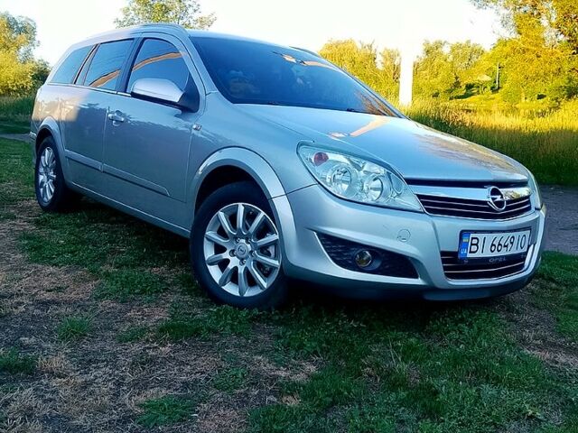 Сірий Опель Астра, об'ємом двигуна 1.6 л та пробігом 219 тис. км за 5000 $, фото 1 на Automoto.ua