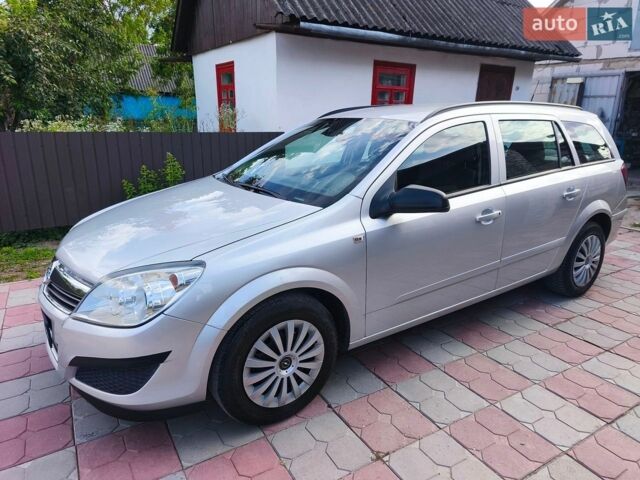 Сірий Опель Астра, об'ємом двигуна 1.6 л та пробігом 246 тис. км за 4650 $, фото 1 на Automoto.ua