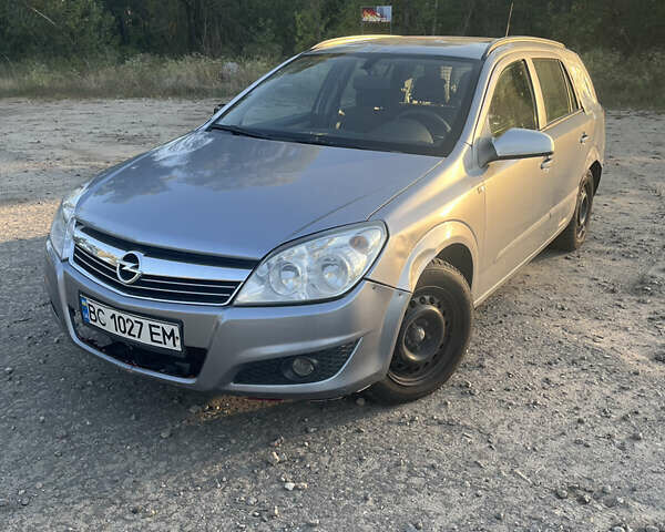 Серый Опель Астра, объемом двигателя 1.3 л и пробегом 432 тыс. км за 4000 $, фото 1 на Automoto.ua