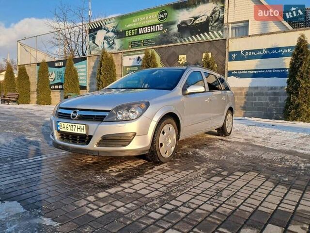Серый Опель Астра, объемом двигателя 1.8 л и пробегом 255 тыс. км за 5500 $, фото 1 на Automoto.ua