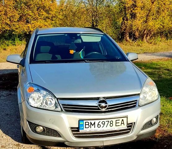 Серый Опель Астра, объемом двигателя 1.6 л и пробегом 225 тыс. км за 5300 $, фото 1 на Automoto.ua