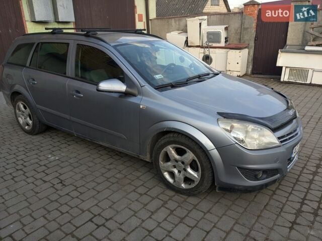 Серый Опель Астра, объемом двигателя 1.7 л и пробегом 400 тыс. км за 3700 $, фото 1 на Automoto.ua