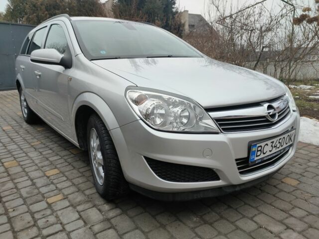 Серый Опель Астра, объемом двигателя 1.7 л и пробегом 215 тыс. км за 5249 $, фото 1 на Automoto.ua