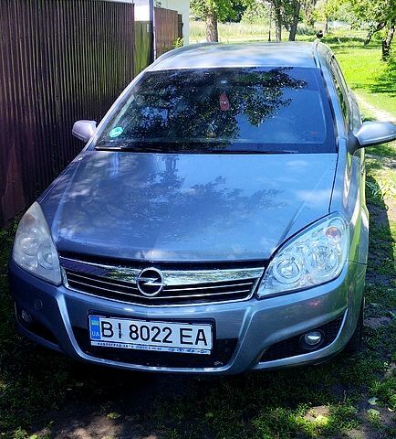 Сірий Опель Астра, об'ємом двигуна 1.6 л та пробігом 235 тис. км за 4200 $, фото 1 на Automoto.ua