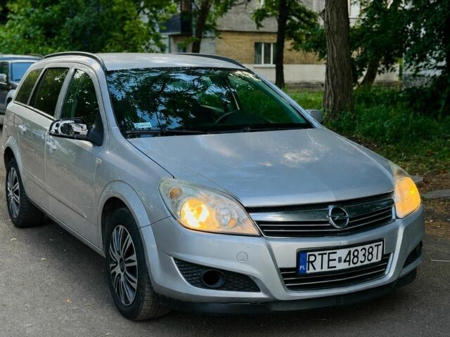 Серый Опель Астра, объемом двигателя 1 л и пробегом 200 тыс. км за 2905 $, фото 1 на Automoto.ua