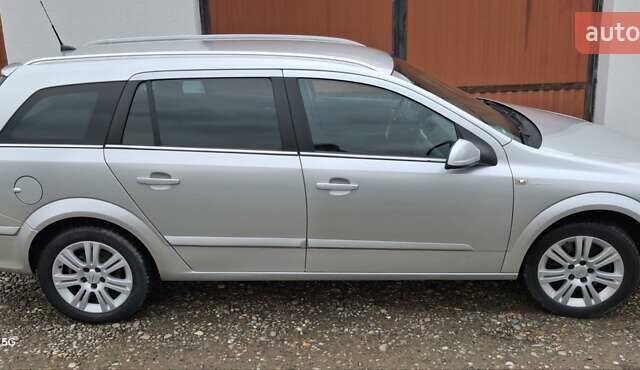 Сірий Опель Астра, об'ємом двигуна 1.69 л та пробігом 235 тис. км за 5000 $, фото 1 на Automoto.ua