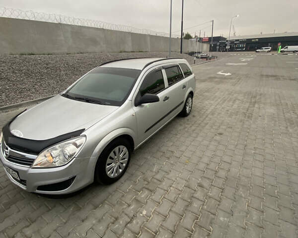 Сірий Опель Астра, об'ємом двигуна 1.6 л та пробігом 320 тис. км за 3950 $, фото 1 на Automoto.ua