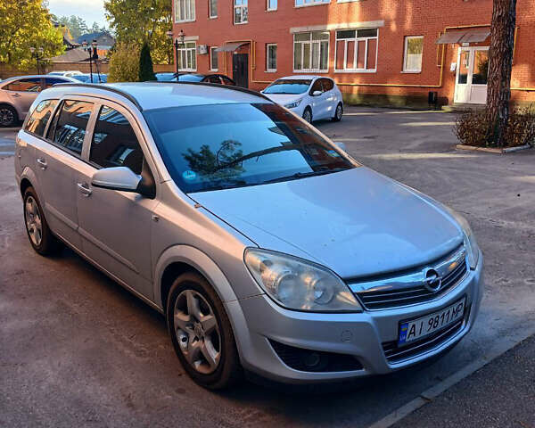 Опель Астра 2008 в Буче на Automoto.ua Серый Опель Астра, объемом двигателя 1.91 л и пробегом 220 тыс. км за 5500 $, фото 1 на Automoto.ua
