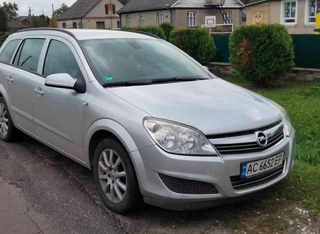 Серый Опель Астра, объемом двигателя 1.7 л и пробегом 4 тыс. км за 4500 $, фото 1 на Automoto.ua