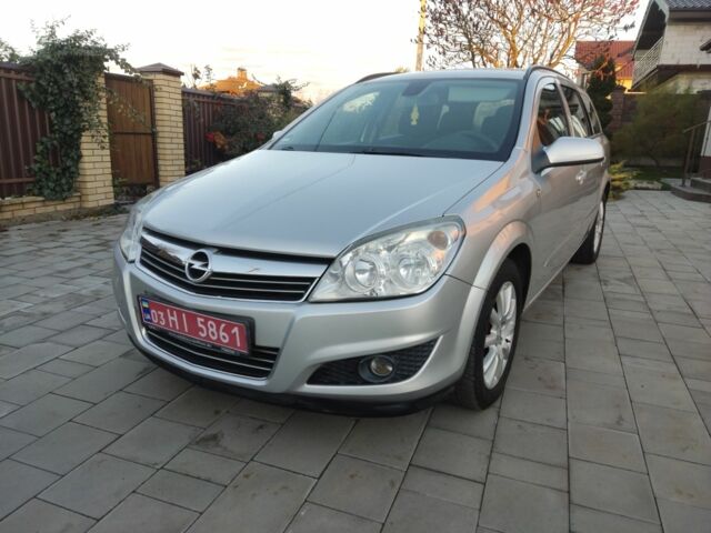 Серый Опель Астра, объемом двигателя 1.6 л и пробегом 240 тыс. км за 5399 $, фото 1 на Automoto.ua