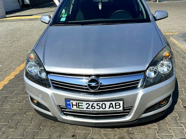 Сірий Опель Астра, об'ємом двигуна 1.6 л та пробігом 225 тис. км за 5600 $, фото 1 на Automoto.ua
