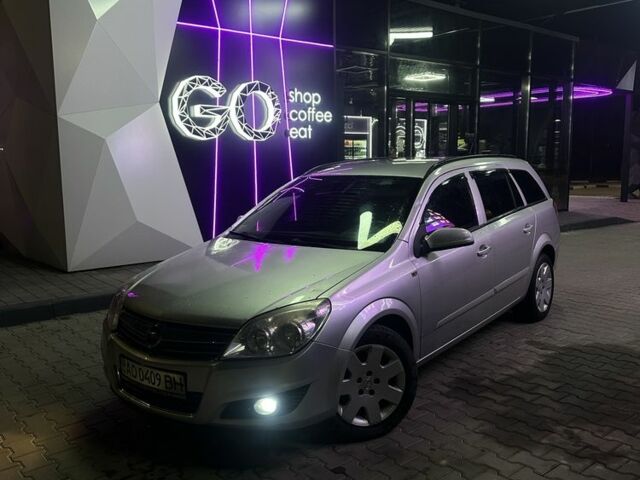 Серый Опель Астра, объемом двигателя 1.7 л и пробегом 325 тыс. км за 4200 $, фото 1 на Automoto.ua