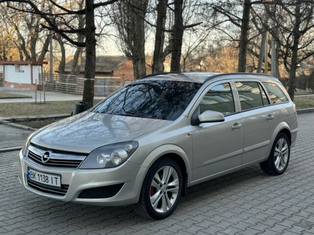 Серый Опель Астра, объемом двигателя 1.7 л и пробегом 399 тыс. км за 4250 $, фото 1 на Automoto.ua