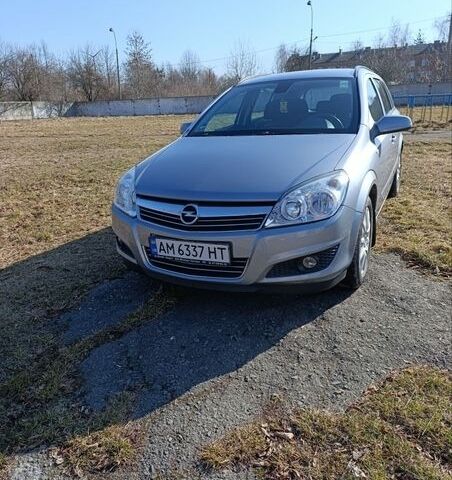 Серый Опель Астра, объемом двигателя 1.6 л и пробегом 230 тыс. км за 5500 $, фото 1 на Automoto.ua