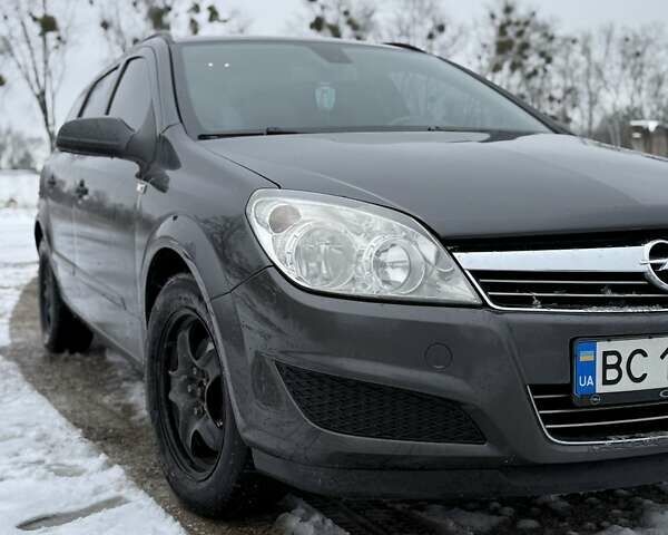 Серый Опель Астра, объемом двигателя 1.7 л и пробегом 323 тыс. км за 5200 $, фото 1 на Automoto.ua