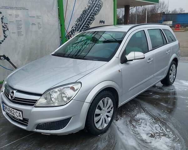 Серый Опель Астра, объемом двигателя 1.69 л и пробегом 257 тыс. км за 4400 $, фото 1 на Automoto.ua