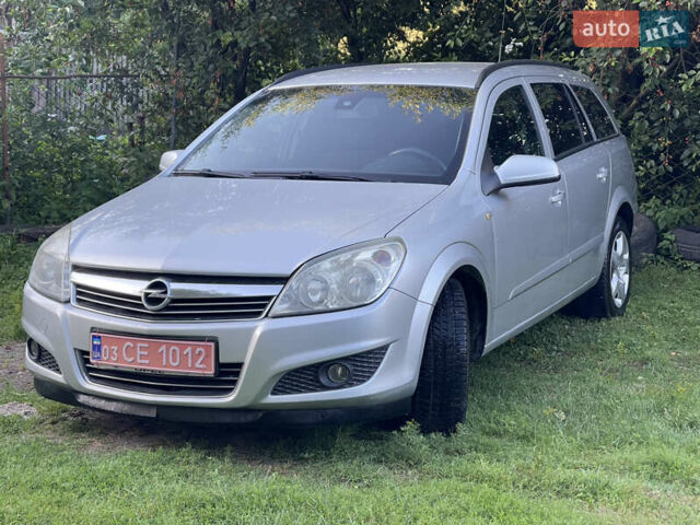 Серый Опель Астра, объемом двигателя 1.7 л и пробегом 260 тыс. км за 4750 $, фото 1 на Automoto.ua