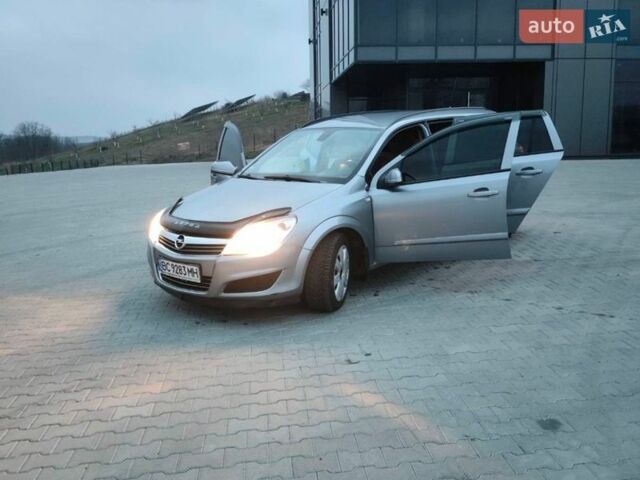 Серый Опель Астра, объемом двигателя 1.6 л и пробегом 260 тыс. км за 5000 $, фото 1 на Automoto.ua