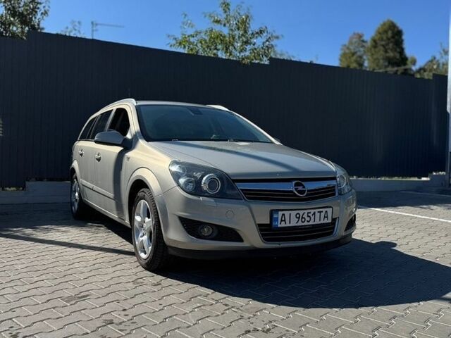 Сірий Опель Астра, об'ємом двигуна 1.6 л та пробігом 268 тис. км за 4900 $, фото 1 на Automoto.ua