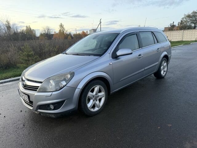 Опель Астра 2008 в Андрушевке на Automoto.ua Серый Опель Астра, объемом двигателя 1.9 л и пробегом 227 тыс. км за 2800 $, фото 1 на Automoto.ua