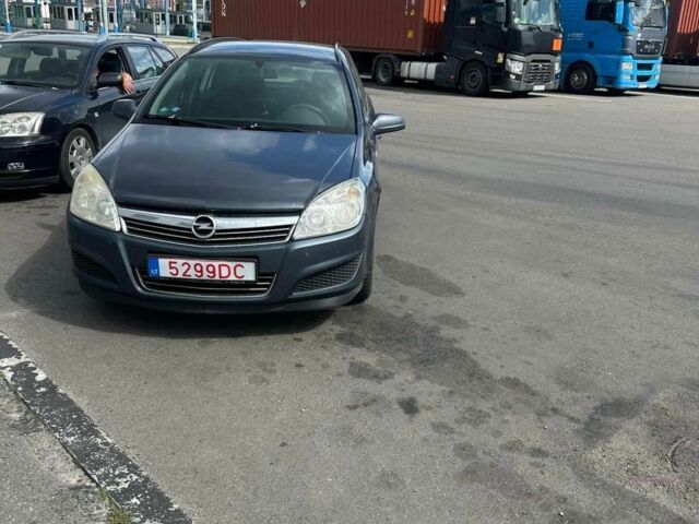 Сірий Опель Астра, об'ємом двигуна 1.7 л та пробігом 300 тис. км за 1496 $, фото 1 на Automoto.ua